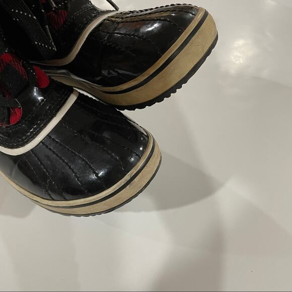 Sorel Out N About Red Buffalo Plaid Winter Rain Mud Duck Boots Size 9 - Picture 8 of 11